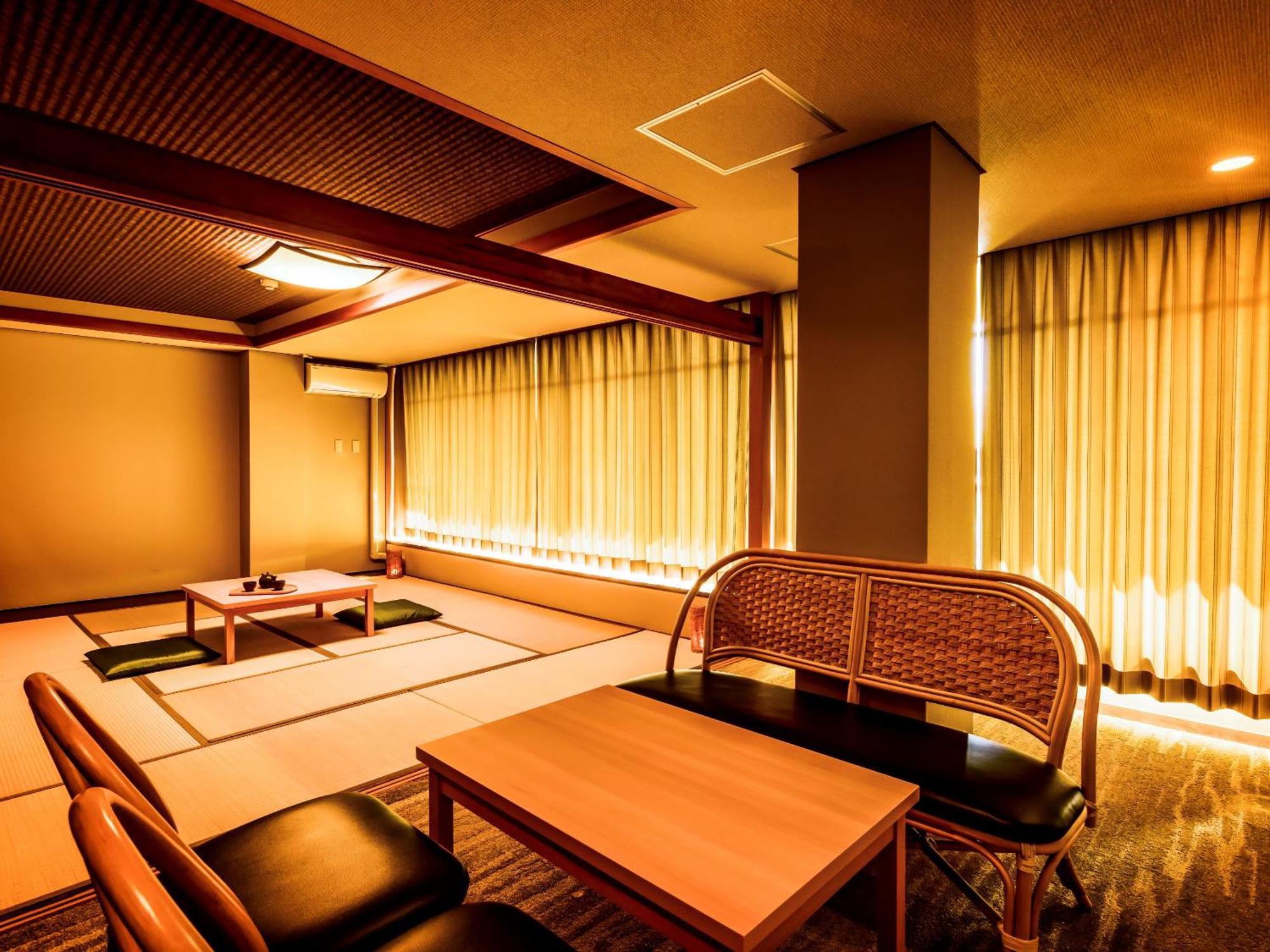 Ooedo Onsen Monogatari Premium Toba Saichoraku 4* Toba